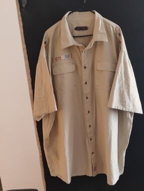 COOGI Short Sleeve Button-Down Shirt in Khaki